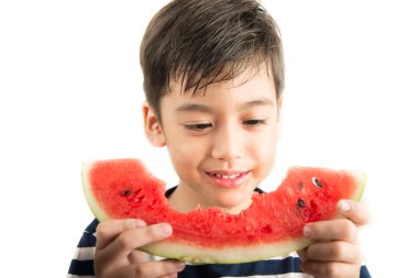 Küçük çocuk portre yüz beyaz arka plan üzerinde kapat