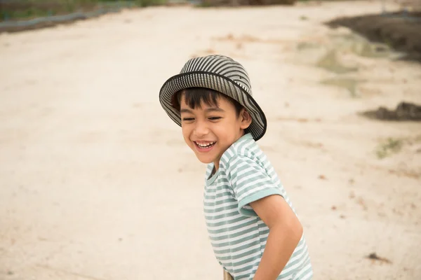 Little boy working planting in the farm outdoor — Stock Photo, Image