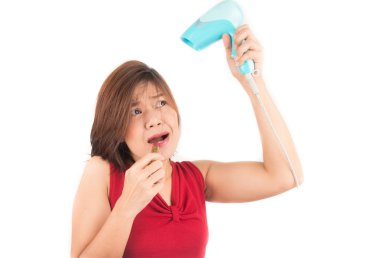 Kadın dudak ve saç kurutma makinesi alarak sabah acele