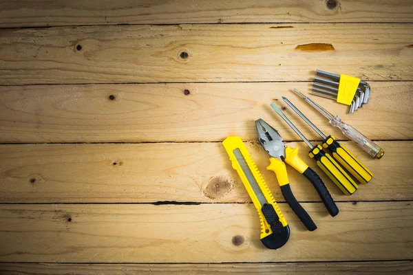 Herramientas en mesa de madera — Foto de Stock