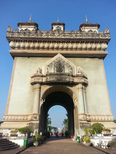 Siegestor (patuxai) in vientiane, laos — Stockfoto