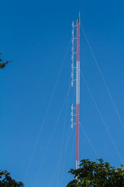 Antena de rádio para radiodifusão — Fotografia de Stock