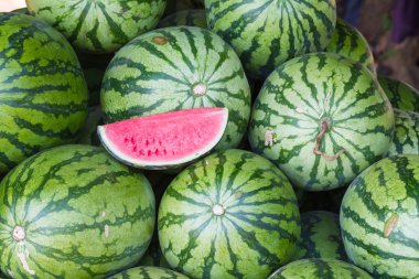 Pazarda karpuz