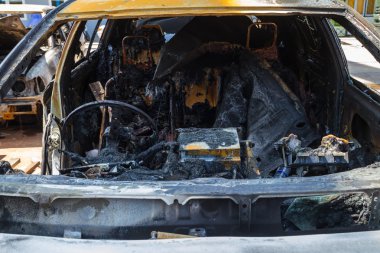 Ateş üstüne araba.