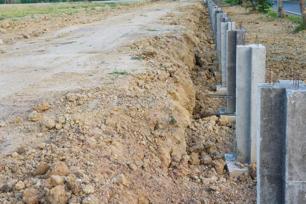 Betonové konstrukce, aby se zabránilo erozi půdy — Stock fotografie