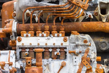 eski yakıt enjeksiyon pompası 6 silindirli dizel motor
