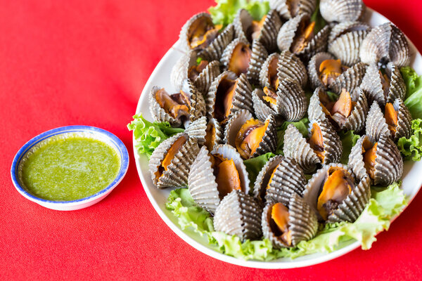 Boiled fresh cockles