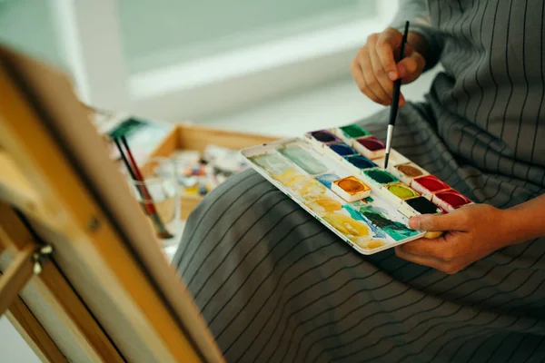Pintor Color Profesional Artista Mujer Trabajando Pintura Estudio — Foto de Stock