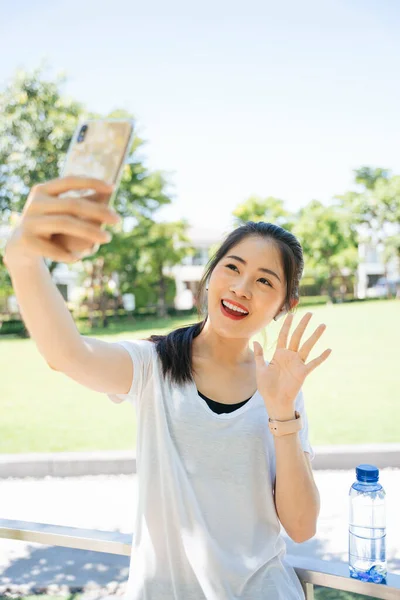 Sporty Asian Woman Vlogging Exercise Selfie Smartphone Park — Stock Photo, Image