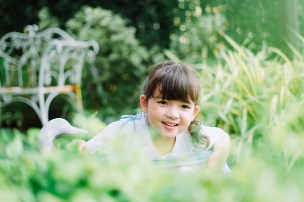 Cute Little Girl Having Fun Garden Backyard Summer — Stock Photo, Image