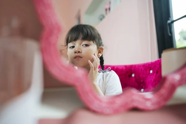 Cute Girl Doing Make Infront Mirror Home — Stock Photo, Image