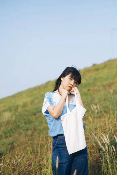 Black Half Tied Hair Girl White Blue Tie Dye Standing — Stock Photo, Image