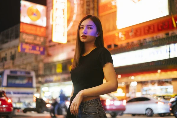 Retrato Moda Linda Hipster Asiático Jovem Mulher Camisa Preta Calças — Fotografia de Stock