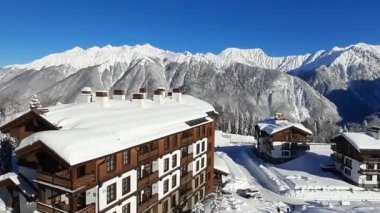 Gazprom Otel 1389, Dağ semalarında sabah.