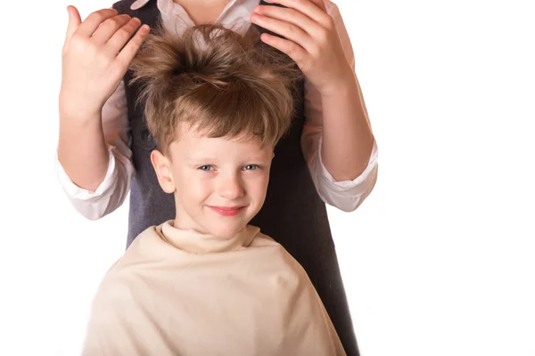 Chico en una recepción en el barbero — Foto de Stock