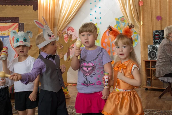 Kinderen op de kleuterschool — Stockfoto