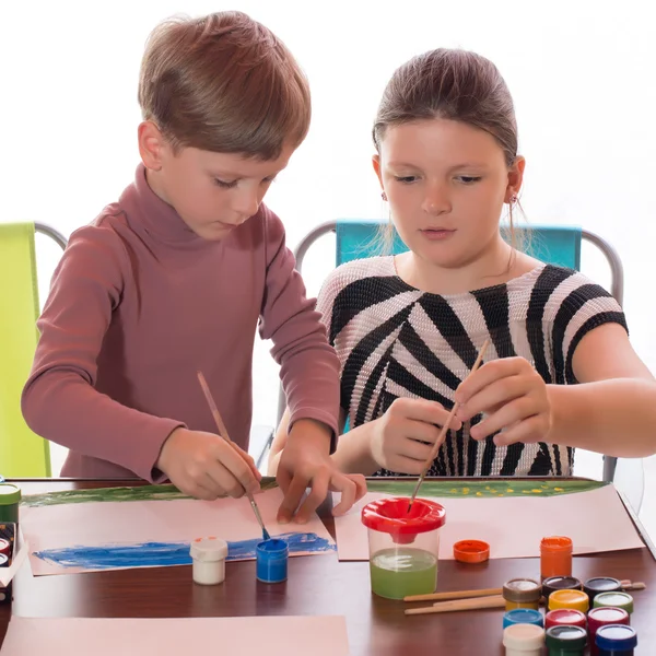 Pintura menino e menina — Fotografia de Stock