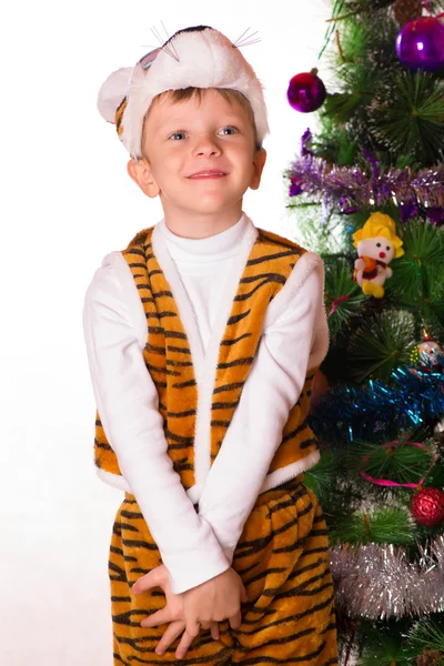 El muchacho en la fiesta del nuevo año — Foto de Stock