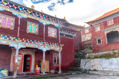 Tibet Budist Akademisi ve Manastırı 'nın Tibet' teki İnanılmaz Manastırı