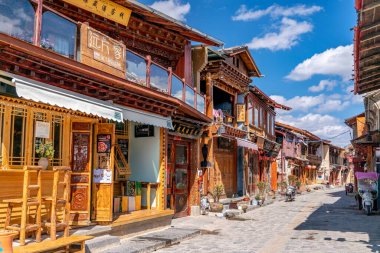 Çin 'deki Şangri-La' daki Guihua Manastırı 'nın geleneksel Budist tapınağının inanılmaz manzarası.