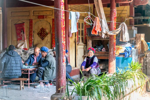 Der Blick Auf Das Traditionelle Alte Kleine Abgelegene Tibetische Dorf — Stockfoto