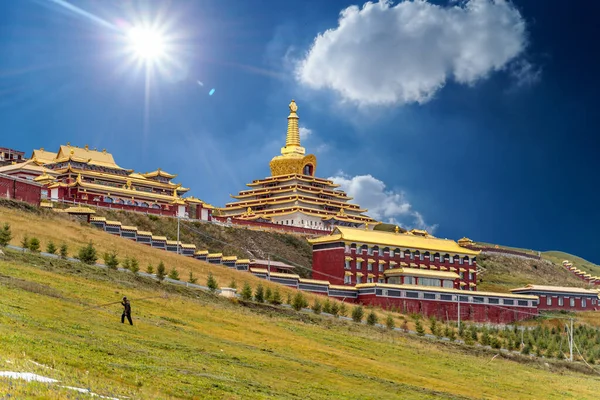 チベット仏教学校と修道院の素晴らしい景色 トンガ寺チベット — ストック写真