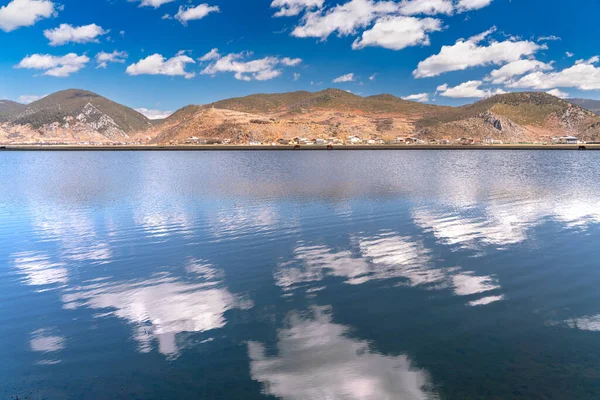 Den Vackra Utsikten Över Yila Grassland Napa Lake Shangri Tibet — Stockfoto