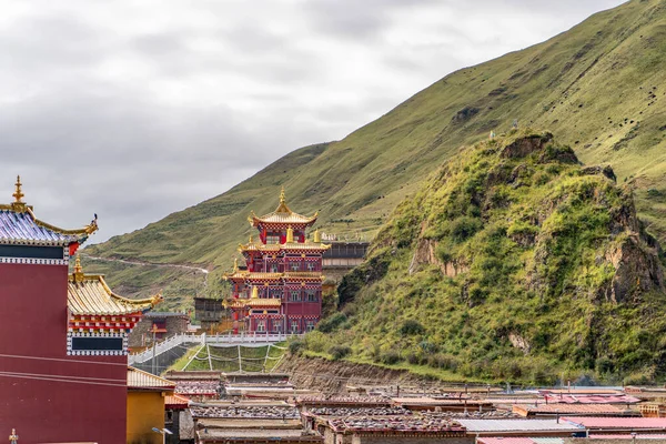 西藏传统的小户型小户型偏远村居观 — 图库照片