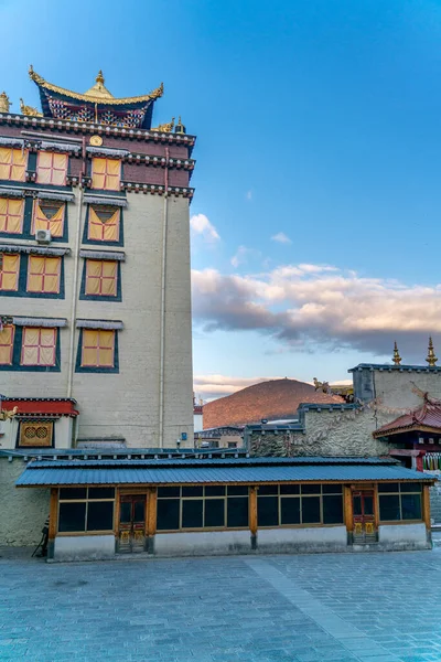 Vue Imprenable Sur Temple Bouddhiste Traditionnel Temple Guihua Shangri Chine — Photo