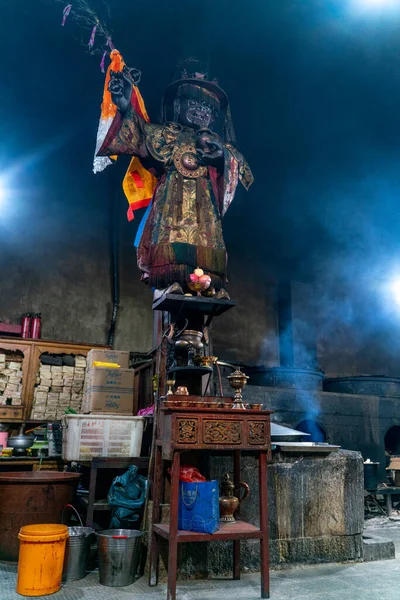 チベットの古代の仏教寺院内の景色 — ストック写真