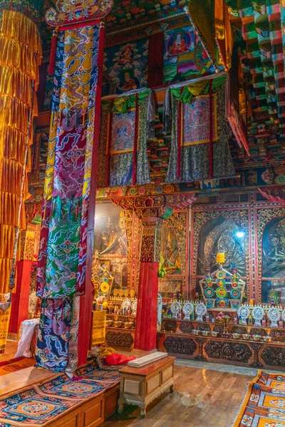 チベットの古代の仏教寺院内の景色 — ストック写真