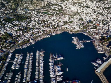 Bodrum Limanı ve antik Kalesi 'nin insansız hava aracından inanılmaz panoramik manzara