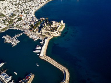 Bodrum Limanı ve antik Kalesi 'nin insansız hava aracından inanılmaz panoramik manzara