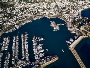 Bodrum Limanı ve antik Kalesi 'nin insansız hava aracından inanılmaz panoramik manzara