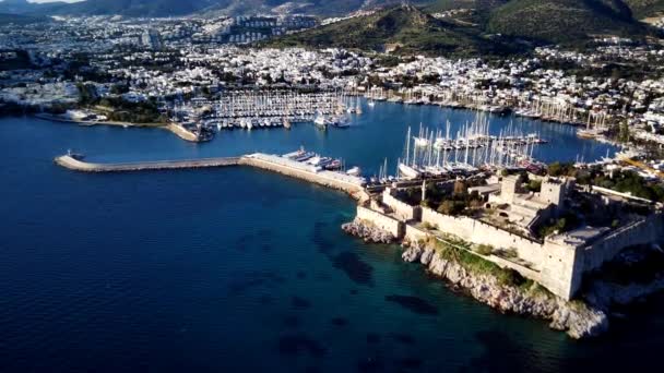 Niesamowity Widok Panoramiczny Drona Portu Bodrum Starożytnego Zamku Kalesi Turcji — Wideo stockowe