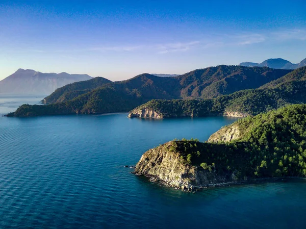 İzleme yolları arasında doğal parka inanılmaz yüksek açı manzarası: Güney Türkiye, Antalya ve Mugla 'da 