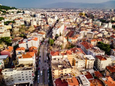 Aydın 'ın başkenti Aydın' ın havadan çekilmiş fotoğrafı - Aydın 'ın Aydın kenti, güneşli bir günde İHA' nın en yüksek noktasından havalandı. Güzel şehir merkezinde ve parklarda uçan kuşlardan inanılmaz bir şehir manzarası..
