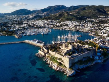 Bodrum Limanı ve antik Kalesi 'nin insansız hava aracından inanılmaz panoramik manzara