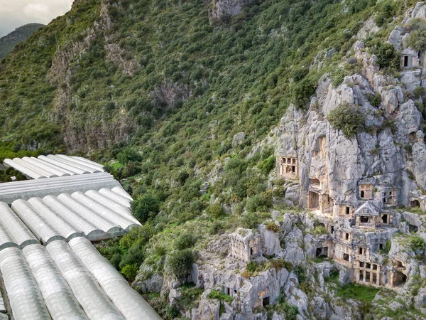 Drone Grand Angle Vue Aérienne Tombes Taillées Dans Roche Grecque — Photo