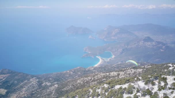 Vista Superior Ângulo Alto Incrível Parque Natural Com Picos Neve — Vídeo de Stock