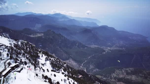 Vista Superior Ângulo Alto Incrível Parque Natural Com Picos Neve — Vídeo de Stock