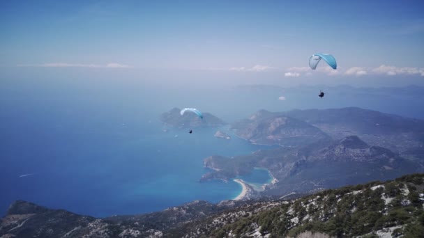 Úžasný Vysoký Úhel Pohledu Shora Přírodní Park Zasněženými Vrcholky Hor — Stock video