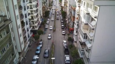 Aydın 'ın başkenti Aydın' ın havadan çekilmiş fotoğrafı - Aydın 'ın Aydın kenti, güneşli bir günde İHA' nın en yüksek noktasından havalandı. Şehir merkezinde ve parklarda inanılmaz bir hava manzarası var..