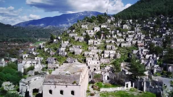 Dronesikt Den Verdensberømte Spøkelsesbyen Kayakoy Nær Olludeniz Fethiye Den Gamle – stockvideo