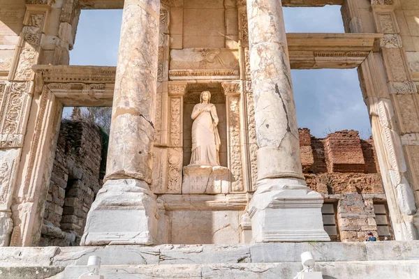 Biblioteca Celsus Éfeso Selcuk Izmir Turquía Estatua Mármol Sofía Diosa —  Fotos de Stock