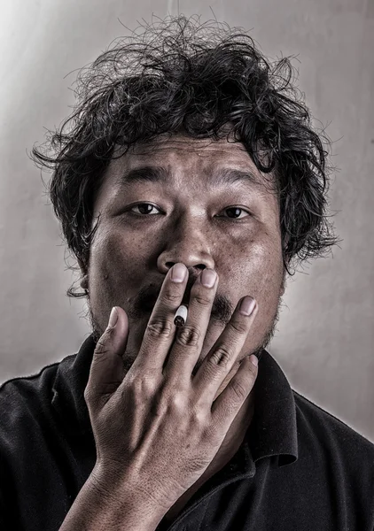 Man smoking — Stock Photo, Image