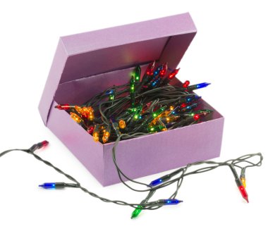 Beyaz arka plan üzerinde izole bir kutu içinde elektrik Garland