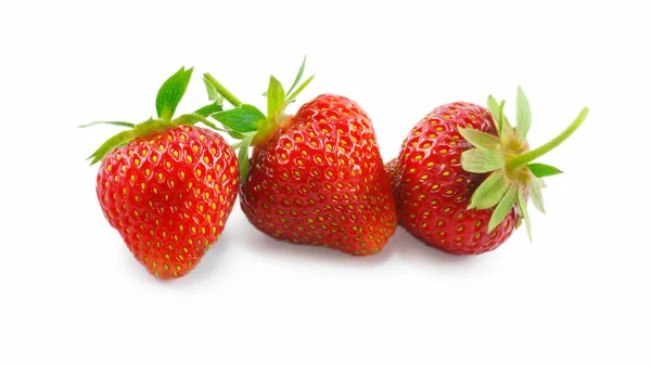 Trois fraises isolées sur fond blanc — Photo