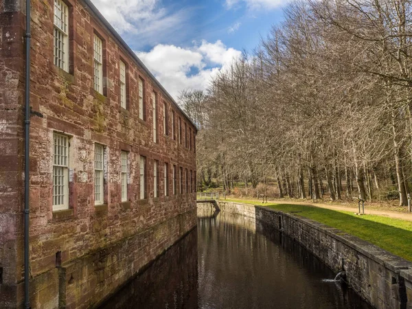 Stanley Mills Perthshire Skoçya Tarihi Fabrikası Tay Nehri Kıyısındaki Pamuk — Stok fotoğraf