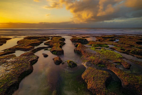 Increíble Paisaje Marino Para Fondo Playa Con Rocas Piedras Marea — Foto de Stock